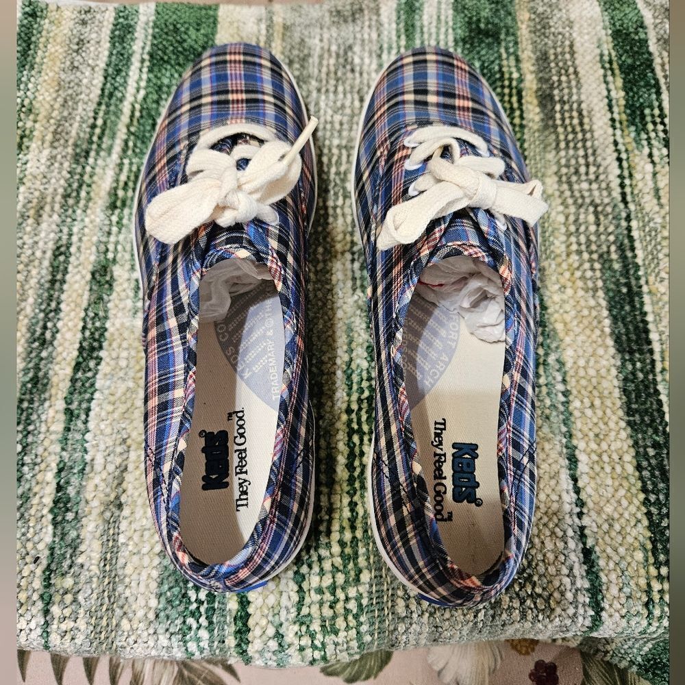 #385 Keds- Canvas Tennis Shoes - Colors/Sizes Varies - Picture 8 of 9